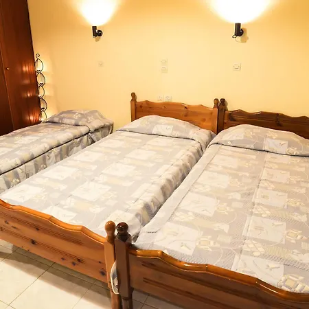 Artemis Hotel 2*